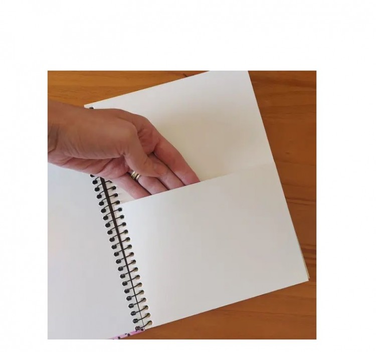 CADERNO LET'S BE CREATIVE SEM PAUTA 4 CORES 80FLS - Imagem: 2